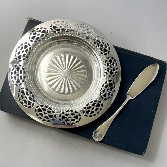 WM A Rogers Oneida Silver Plate & Glass Caviar or‎ Relish Dish w/ Knife & Box - Picture 1 of 14